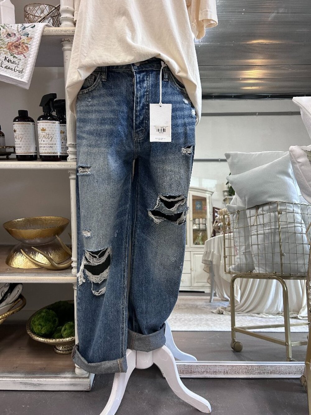 FLYING MONKEY SUPER HIGH RISE DISTRESSED STRAIGHT JEANS